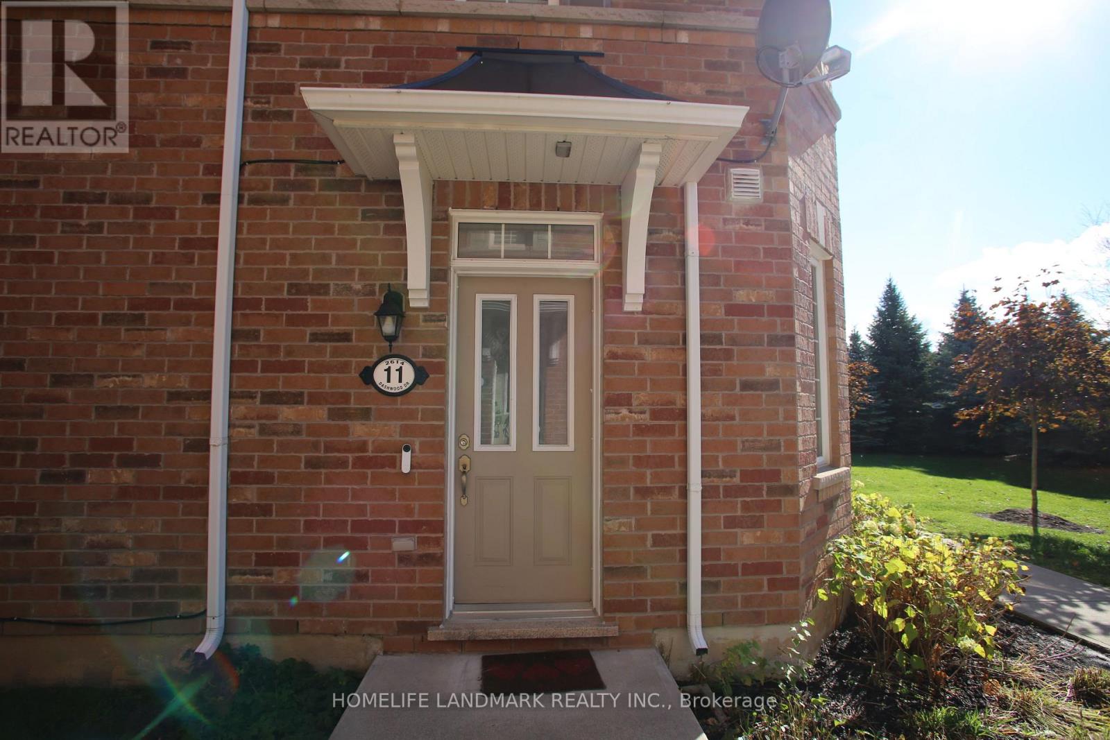 11 - 2614 Dashwood Drive, Oakville, Ontario  L6M 0K5 - Photo 2 - W12474920