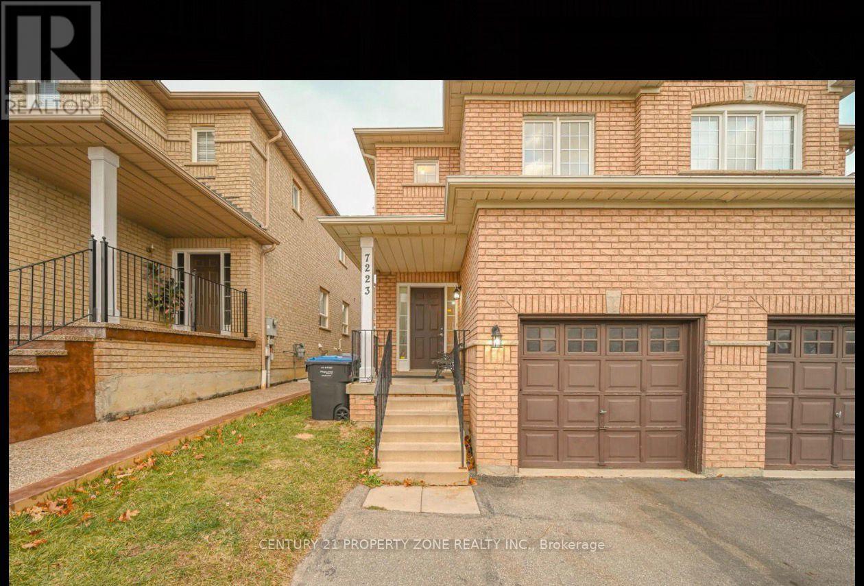 7223 Sedan Square, Mississauga, Ontario  L5W 1K3 - Photo 2 - W12474923