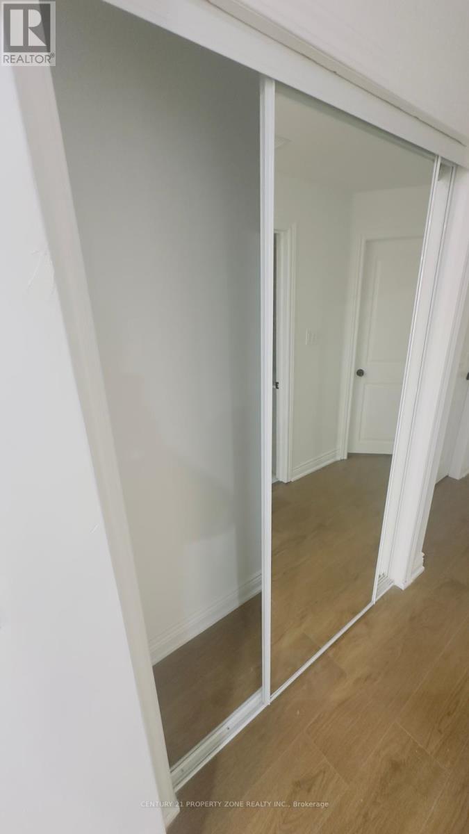 7223 Sedan Square, Mississauga, Ontario  L5W 1K3 - Photo 6 - W12474923