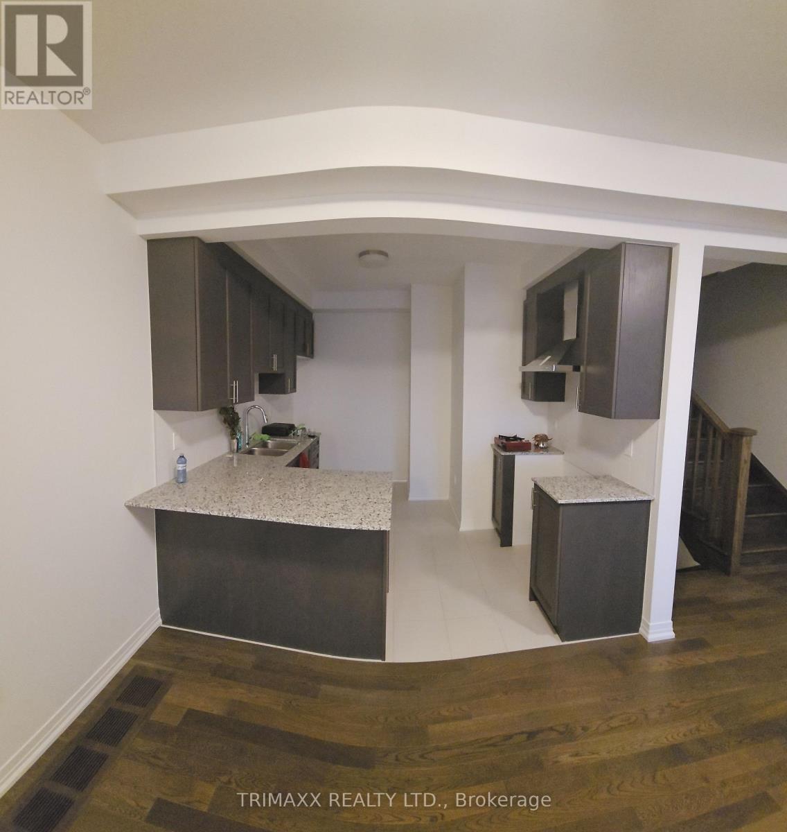 12 Timber Falls Drive, Brampton (Northwest Brampton), Ontario  L7A 5L9 - Photo 4 - W12474937