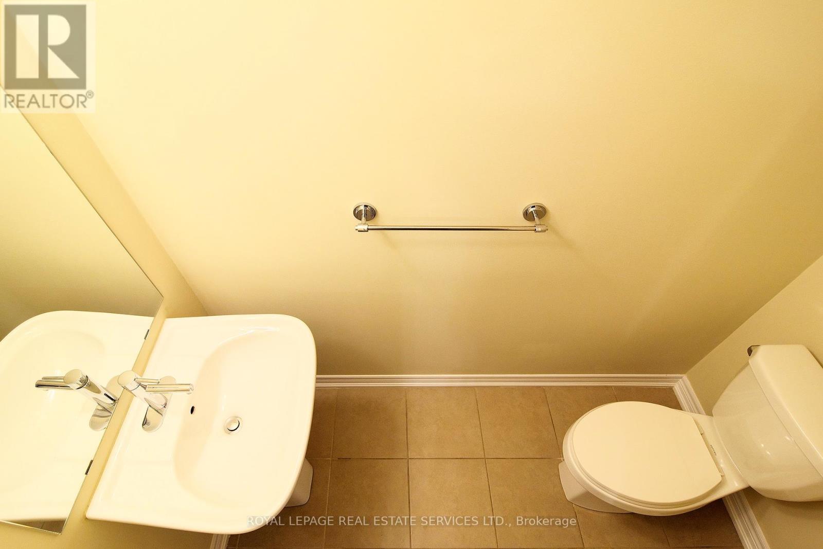 387 Alderwood Common, Oakville, Ontario  L6H 0P8 - Photo 16 - W12474941