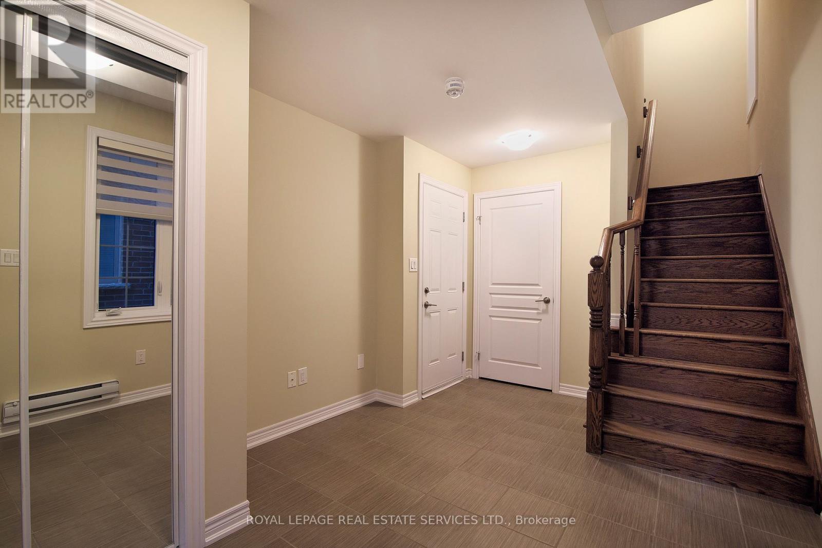 387 Alderwood Common, Oakville, Ontario  L6H 0P8 - Photo 18 - W12474941