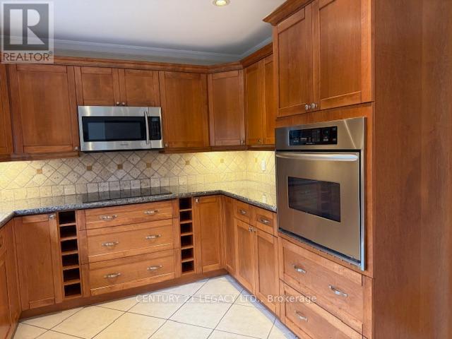(Upper) - 45 Panorama Crescent, Brampton, Ontario  L6S 3T8 - Photo 11 - W12474944