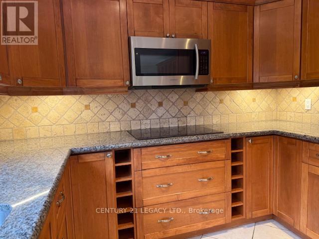 (Upper) - 45 Panorama Crescent, Brampton, Ontario  L6S 3T8 - Photo 14 - W12474944