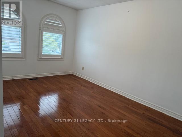 (Upper) - 45 Panorama Crescent, Brampton, Ontario  L6S 3T8 - Photo 32 - W12474944