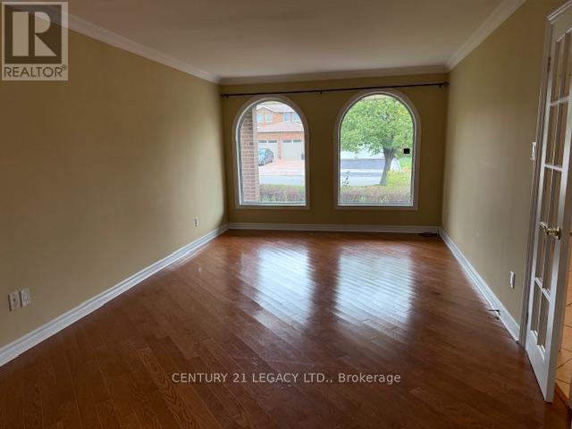 (Upper) - 45 Panorama Crescent, Brampton, Ontario  L6S 3T8 - Photo 6 - W12474944