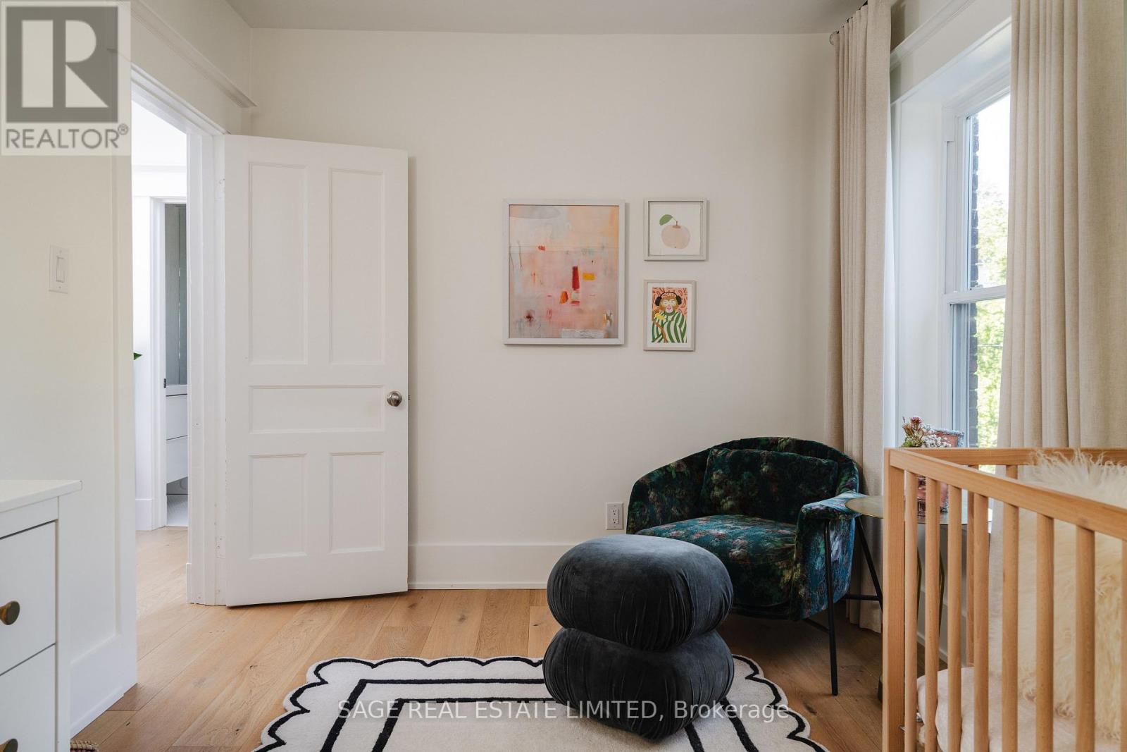 70 Medland Crescent, Toronto, Ontario  M6P 2N2 - Photo 44 - W12474947