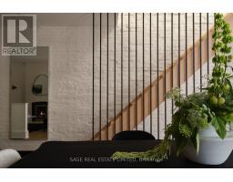 70 MEDLAND CRESCENT, Toronto, Ontario