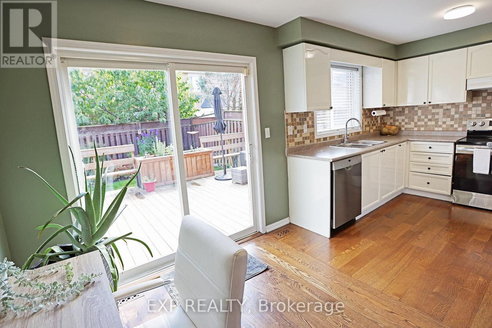 1528 Evans Terrace, Milton, Ontario  L9T 5J4 - Photo 18 - W12474949