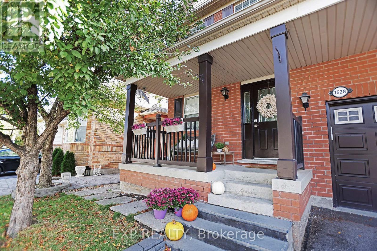 1528 Evans Terrace, Milton, Ontario  L9T 5J4 - Photo 2 - W12474949