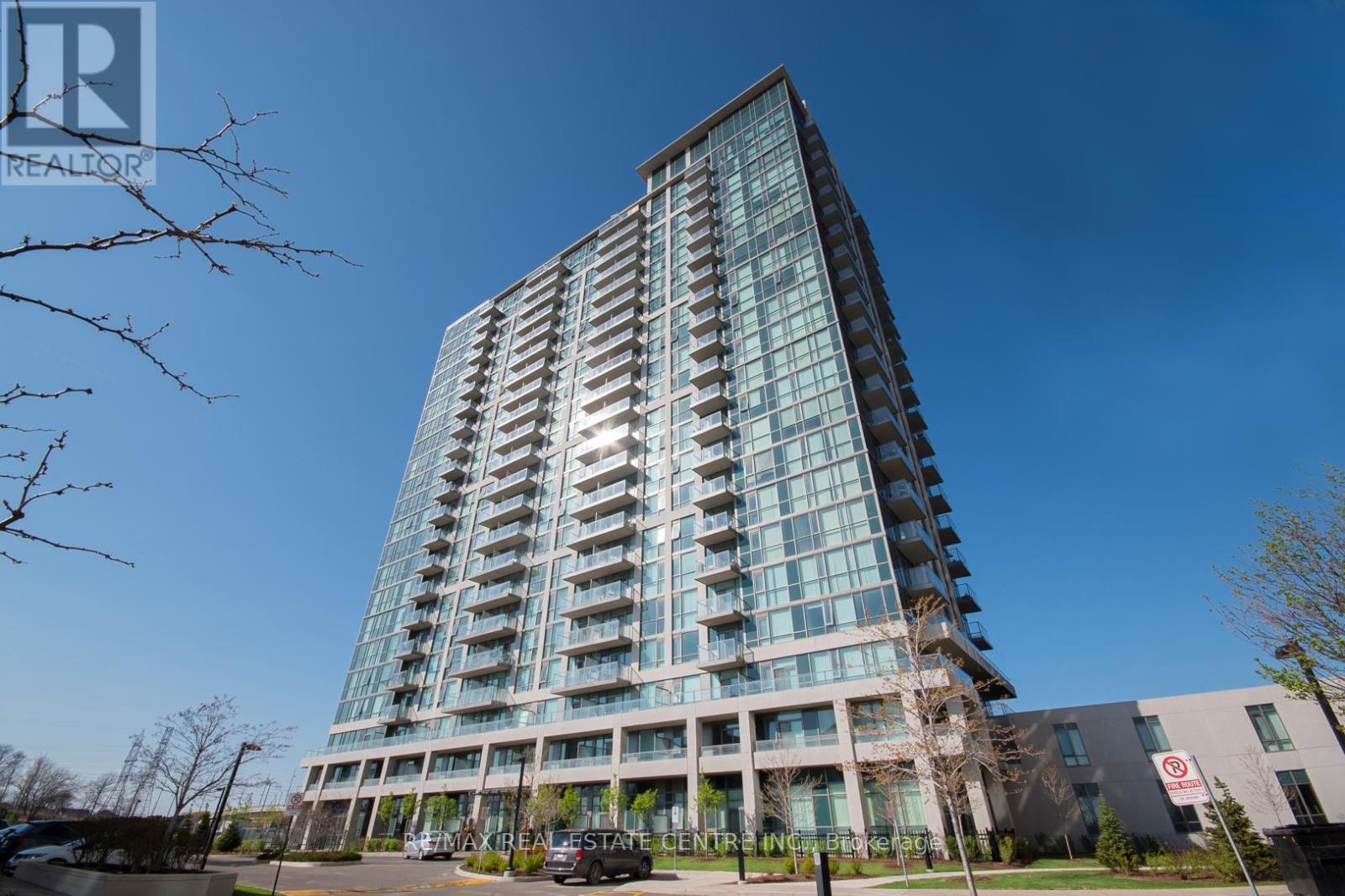 Ph12 - 339 Rathburn Road, Mississauga, Ontario  L5B 0K6 - Photo 3 - W12474955