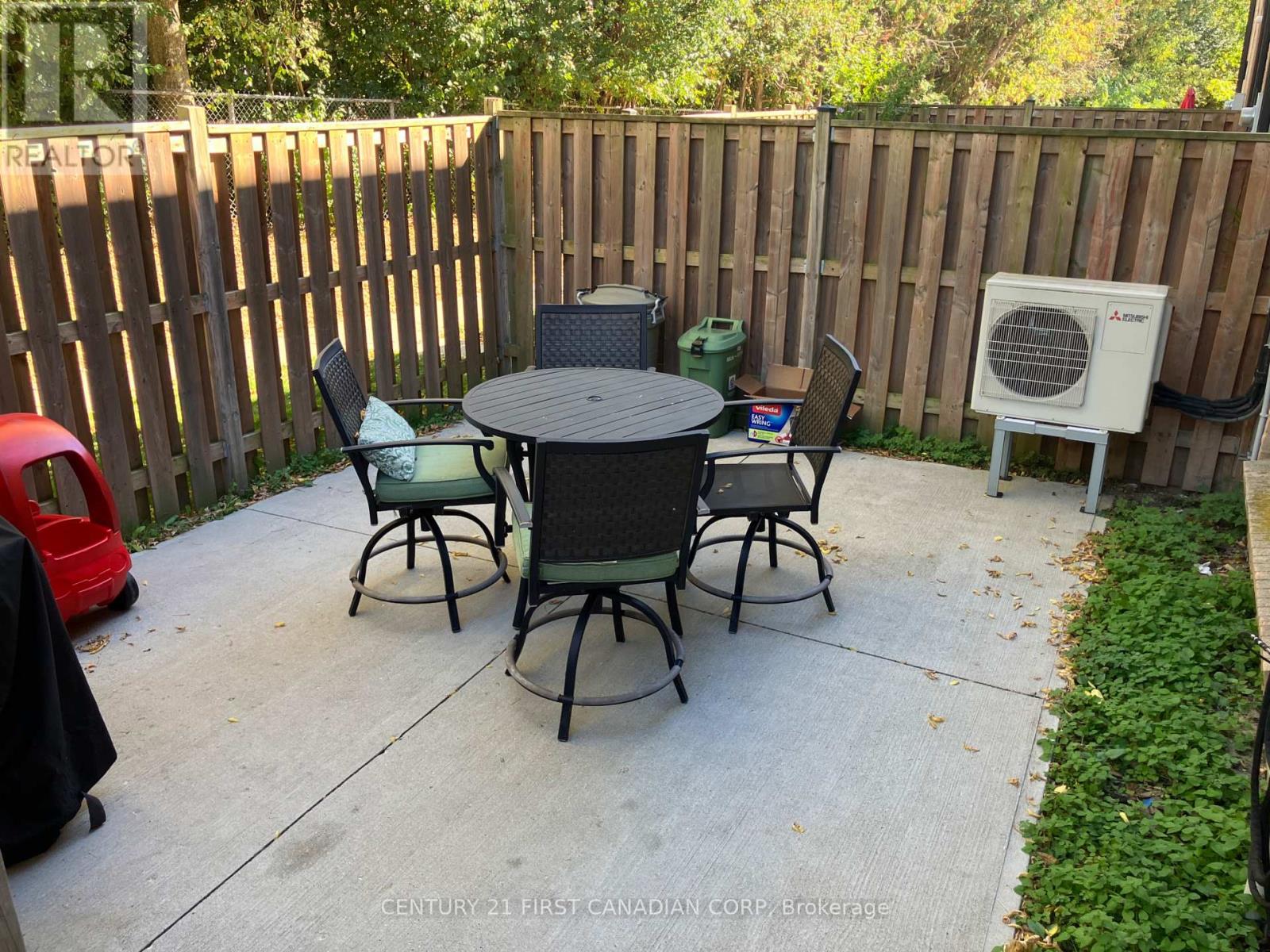 36 - 105 Andover Drive, London South, Ontario  N6J 4B1 - Photo 3 - X12475000