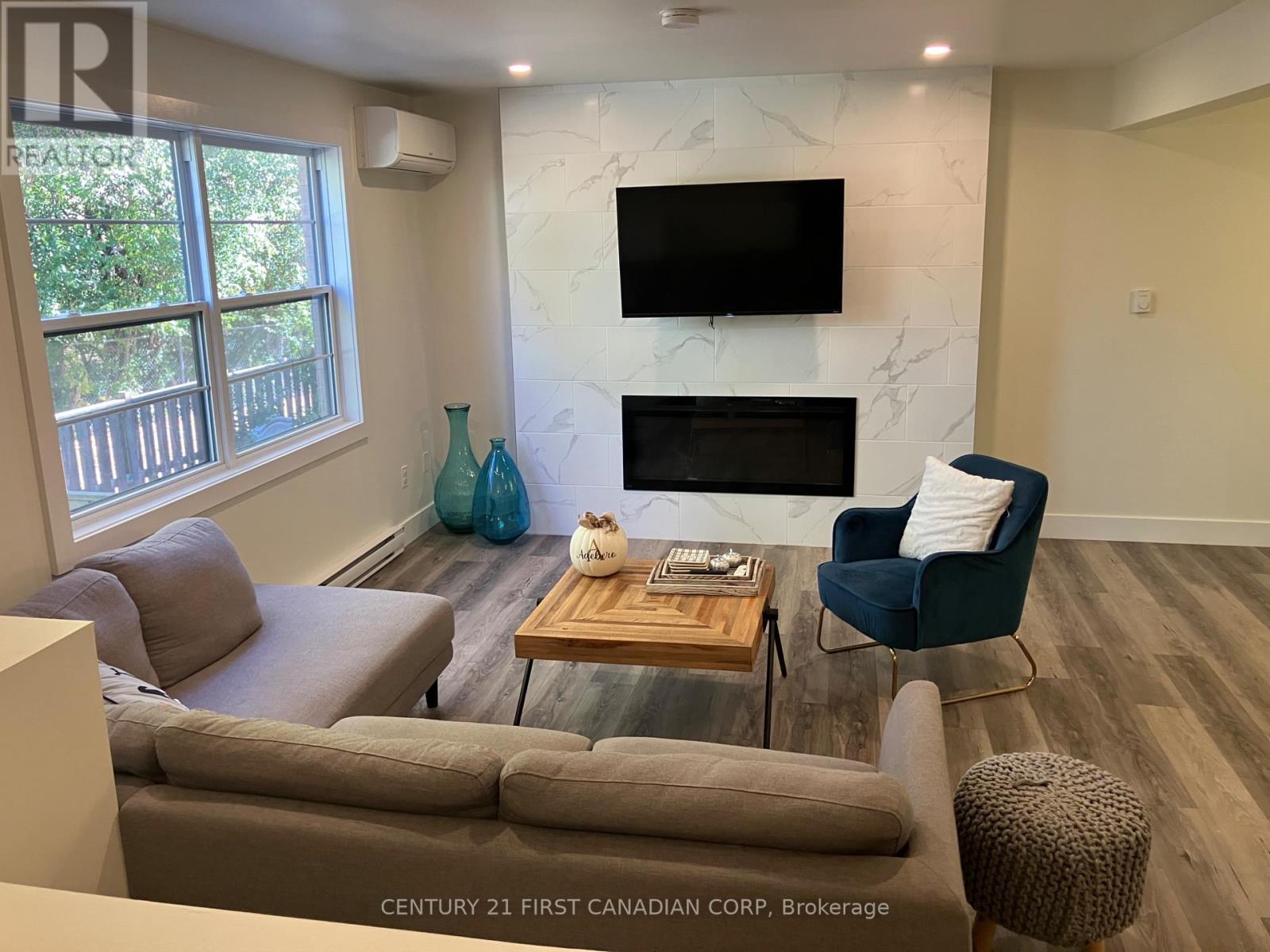 36 - 105 Andover Drive, London South, Ontario  N6J 4B1 - Photo 6 - X12475000