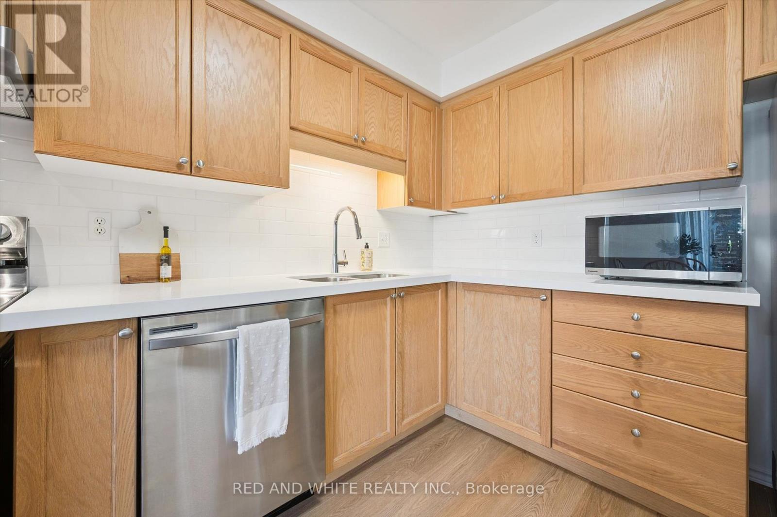 3 - 151 Clairfields Drive E, Guelph, Ontario  N1L 1P5 - Photo 12 - X12474927