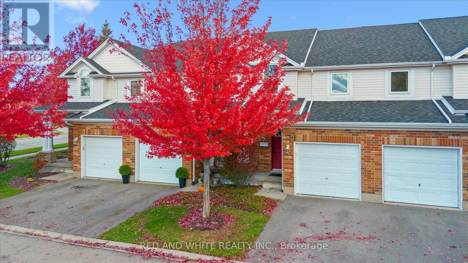 3 - 151 Clairfields Drive E, Guelph, Ontario  N1L 1P5 - Photo 2 - X12474927