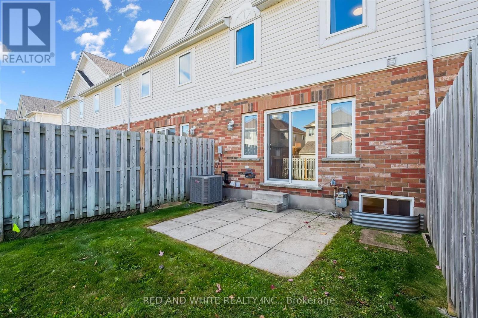 3 - 151 Clairfields Drive E, Guelph, Ontario  N1L 1P5 - Photo 41 - X12474927