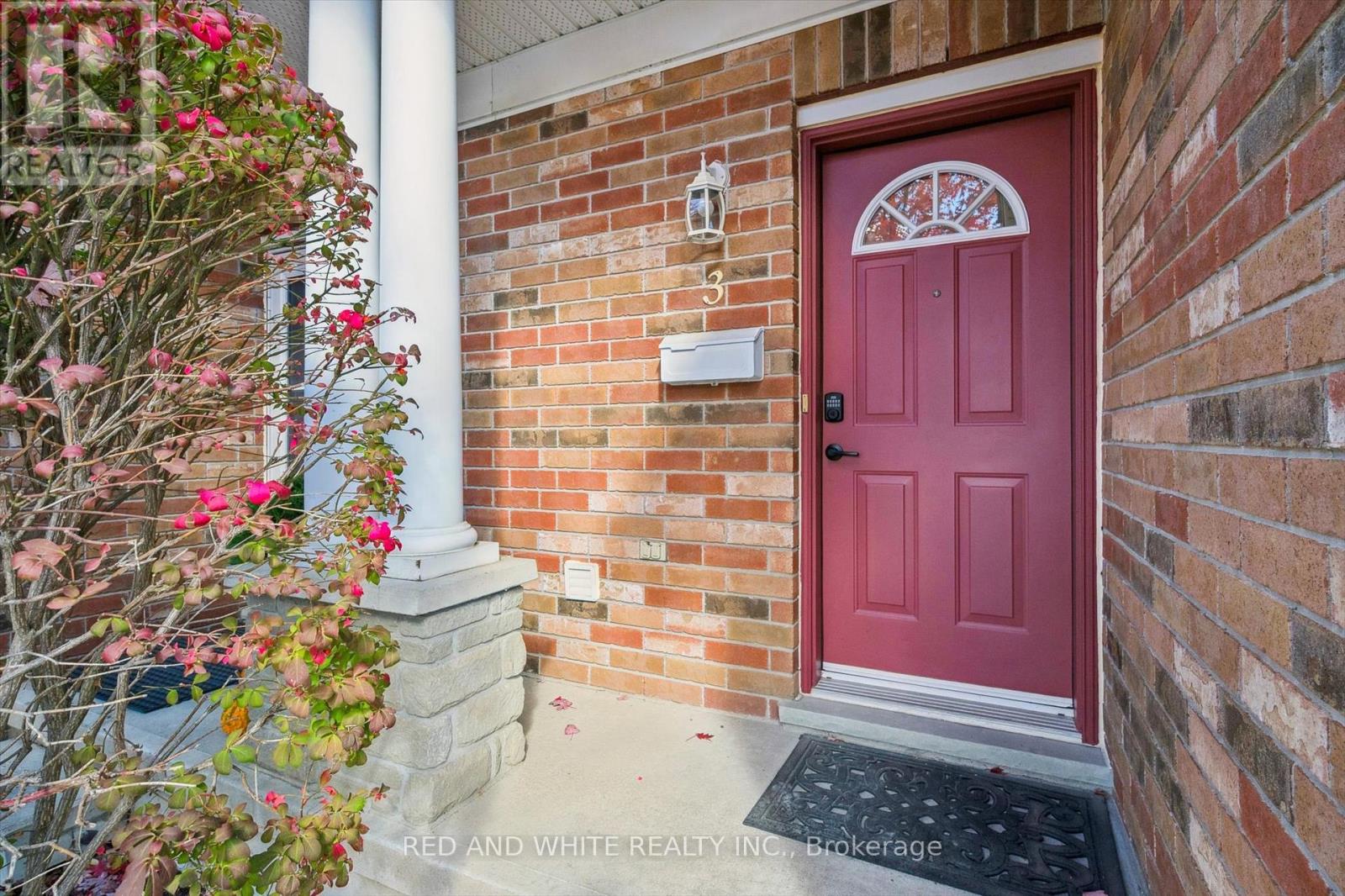3 - 151 Clairfields Drive E, Guelph, Ontario  N1L 1P5 - Photo 7 - X12474927