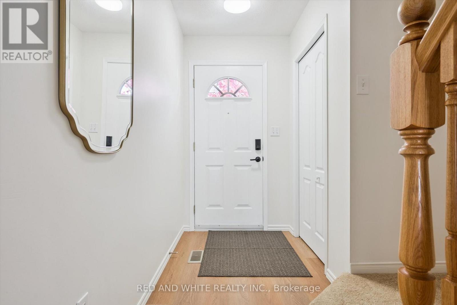 3 - 151 Clairfields Drive E, Guelph, Ontario  N1L 1P5 - Photo 8 - X12474927