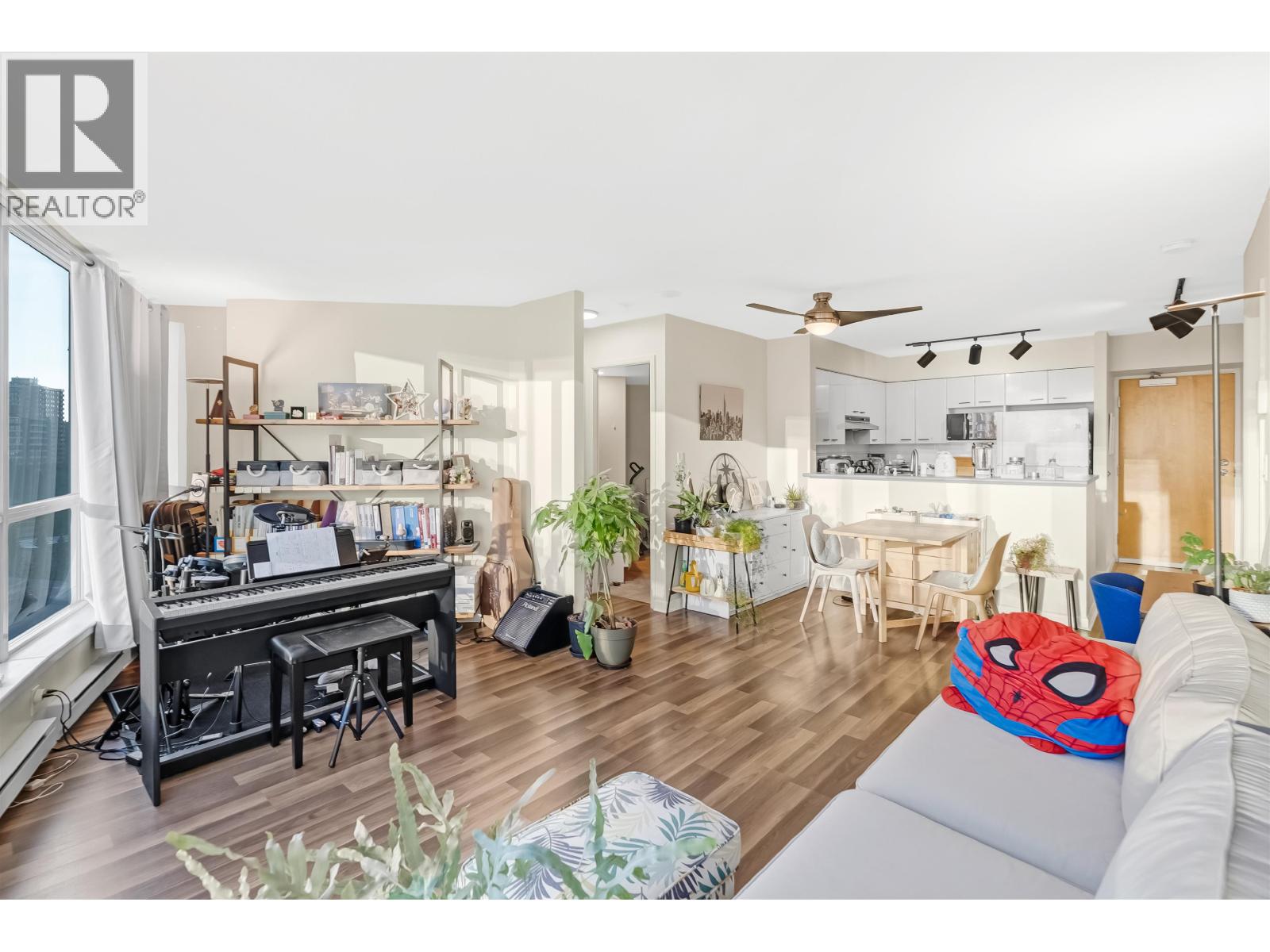 1201 6088 Willingdon Avenue, Burnaby, British Columbia  V5H 4V2 - Photo 15 - R3060711