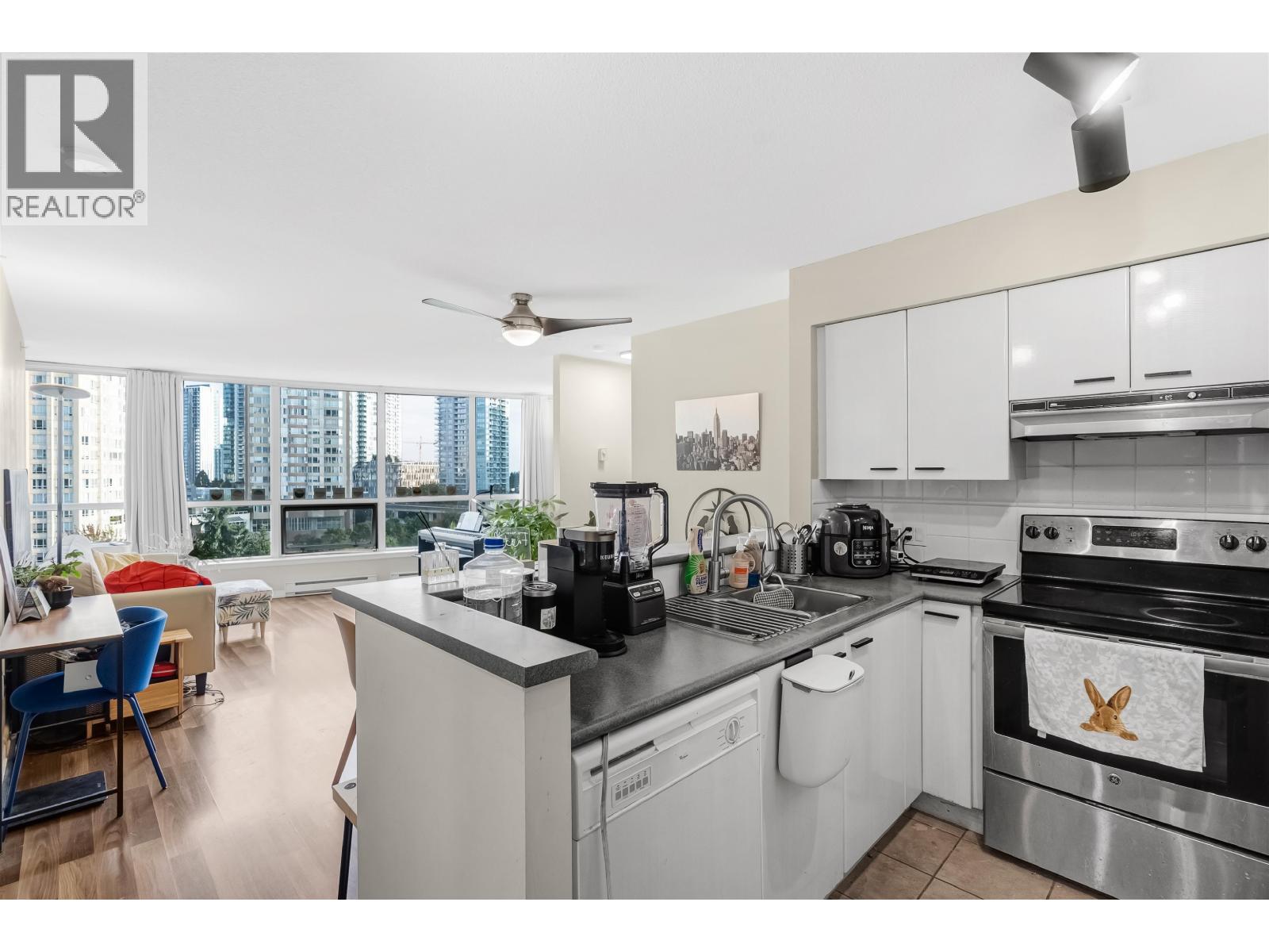 1201 6088 Willingdon Avenue, Burnaby, British Columbia  V5H 4V2 - Photo 3 - R3060711