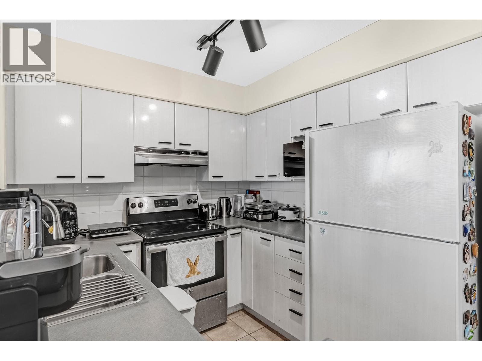 1201 6088 Willingdon Avenue, Burnaby, British Columbia  V5H 4V2 - Photo 5 - R3060711