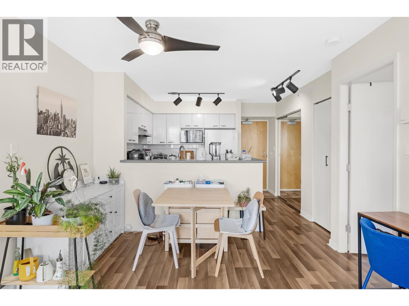 1201 6088 Willingdon Avenue, Burnaby, British Columbia  V5H 4V2 - Photo 6 - R3060711