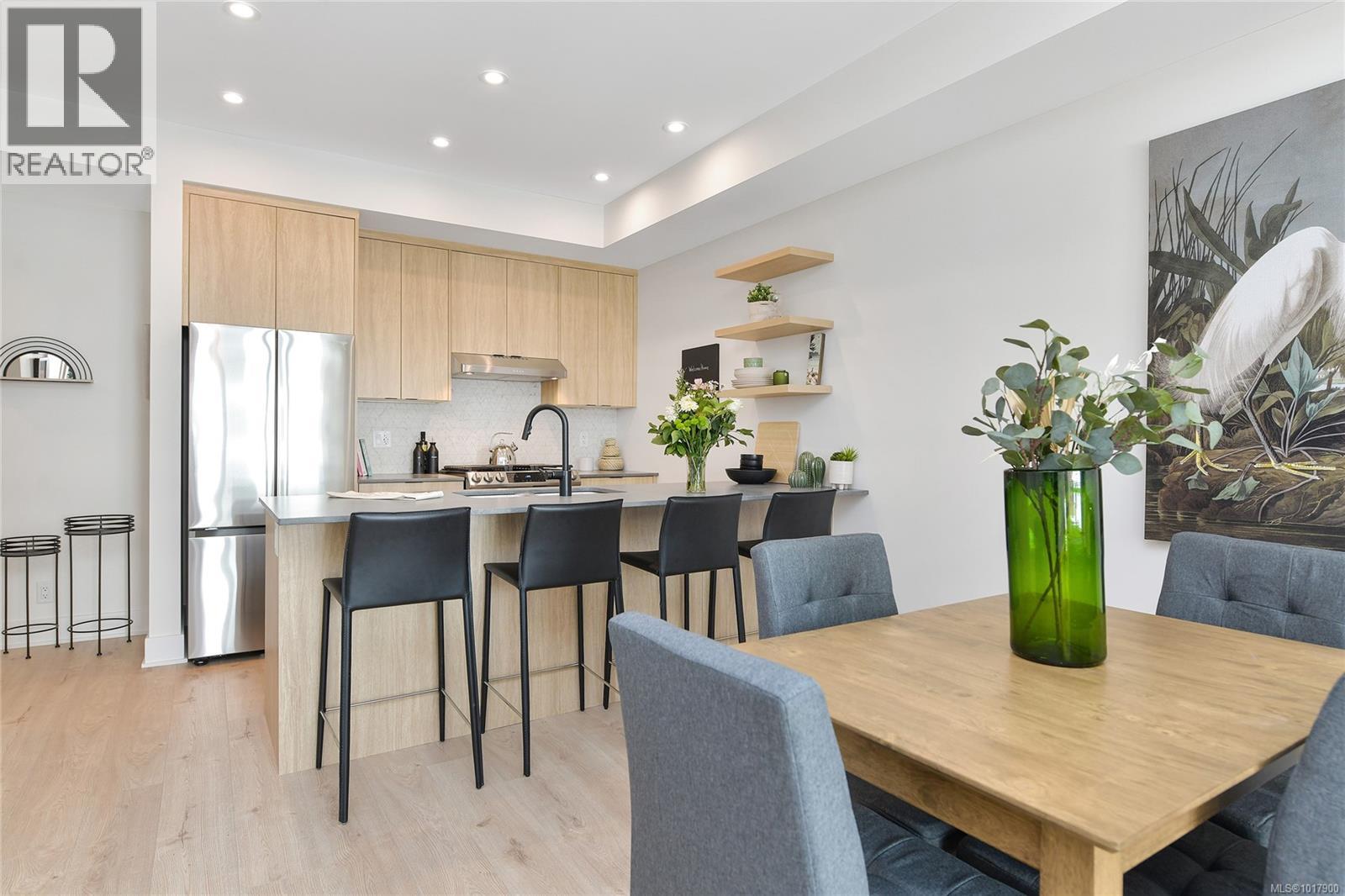 309 1114 Samar Cres, Langford, British Columbia  V9B 7C5 - Photo 3 - 1017900