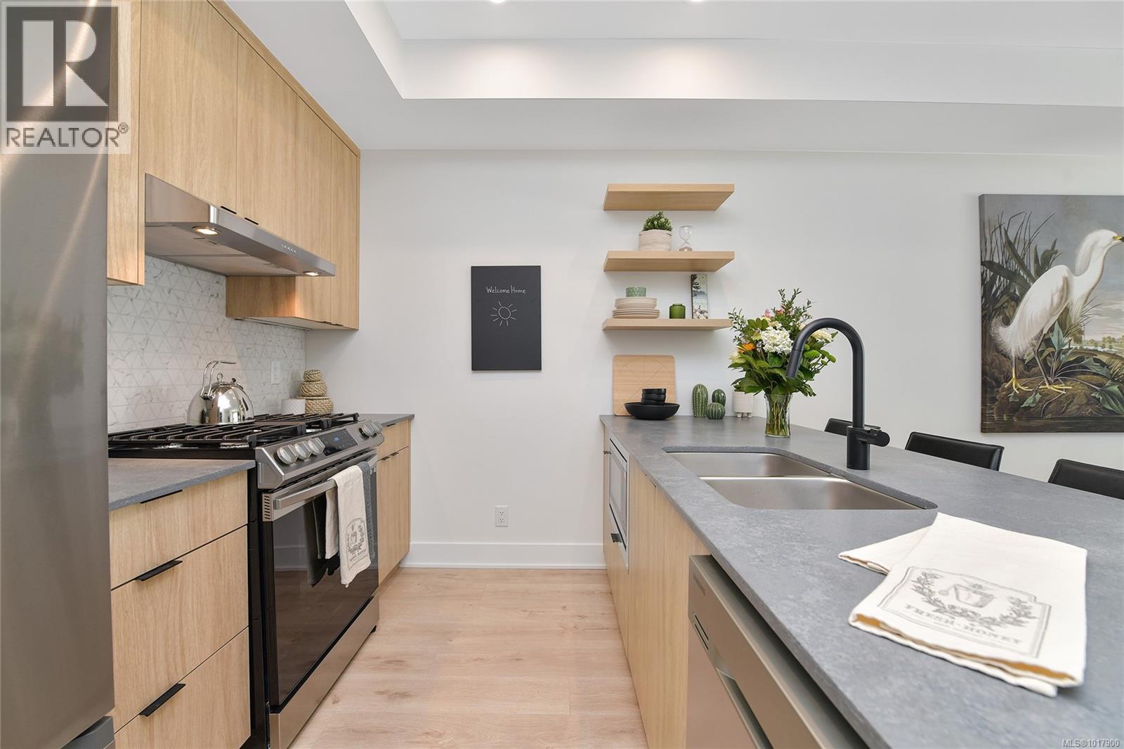 309 1114 Samar Cres, Langford, British Columbia  V9B 7C5 - Photo 6 - 1017900