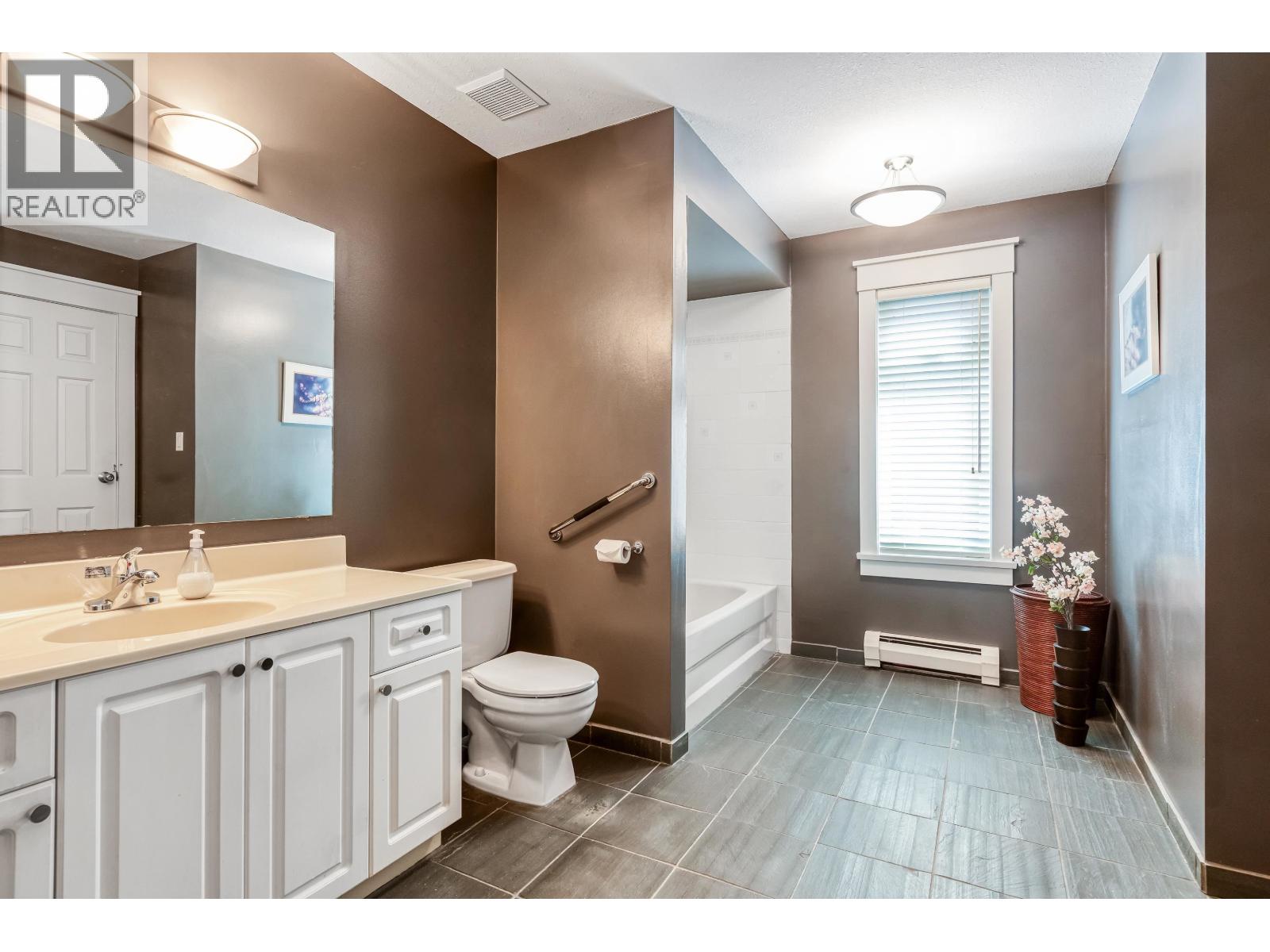 1845 W 62nd Avenue, Vancouver, British Columbia  V6P 2G3 - Photo 6 - R3060676