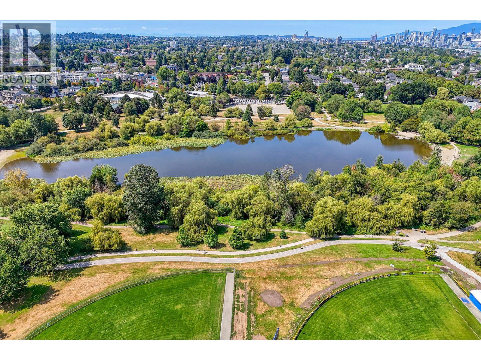 3195 Garden Drive, Vancouver, British Columbia  V5N 4Y2 - Photo 2 - R3060677