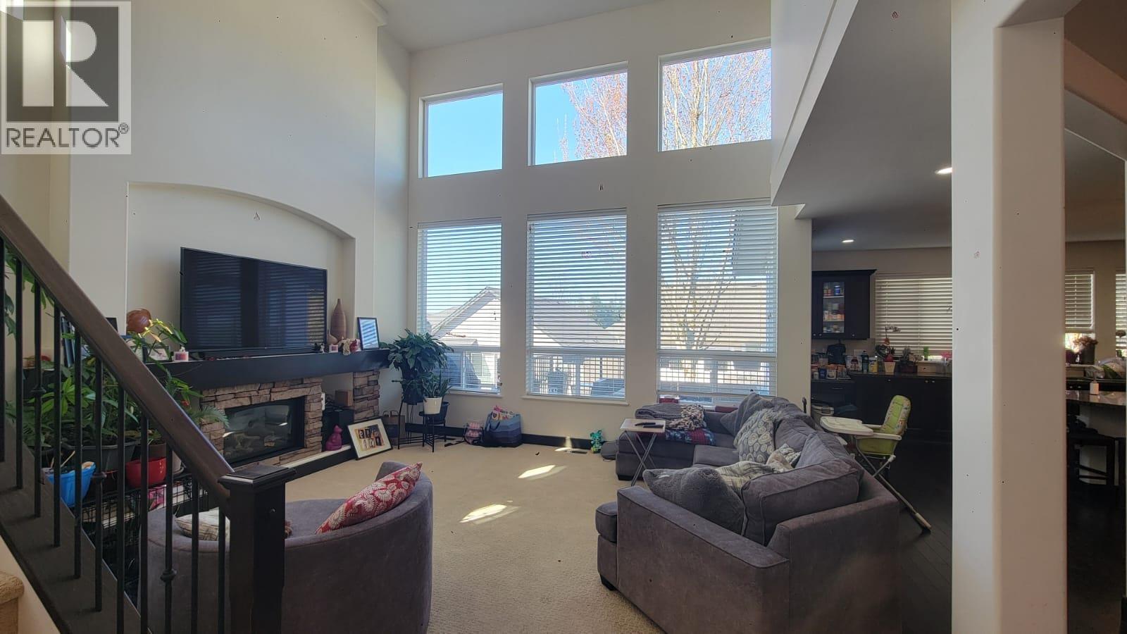 1460 Nanton Street, Coquitlam, British Columbia  V3E 0B2 - Photo 2 - R3060695