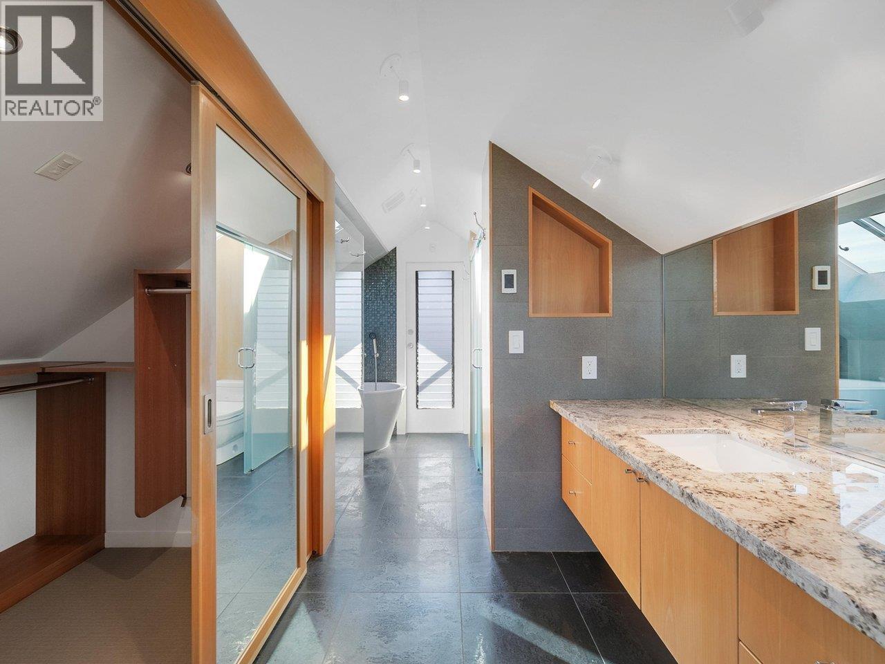 3262 W 1st Avenue, Vancouver, British Columbia  V6K 1H5 - Photo 26 - R3060707