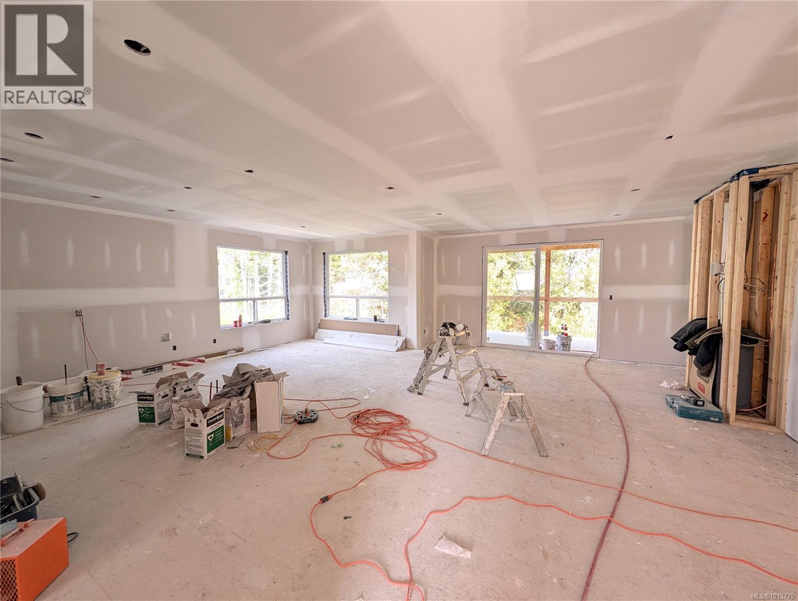 149 Edgewood Dr, Lake Cowichan, British Columbia  V0R 2G0 - Photo 6 - 1015779