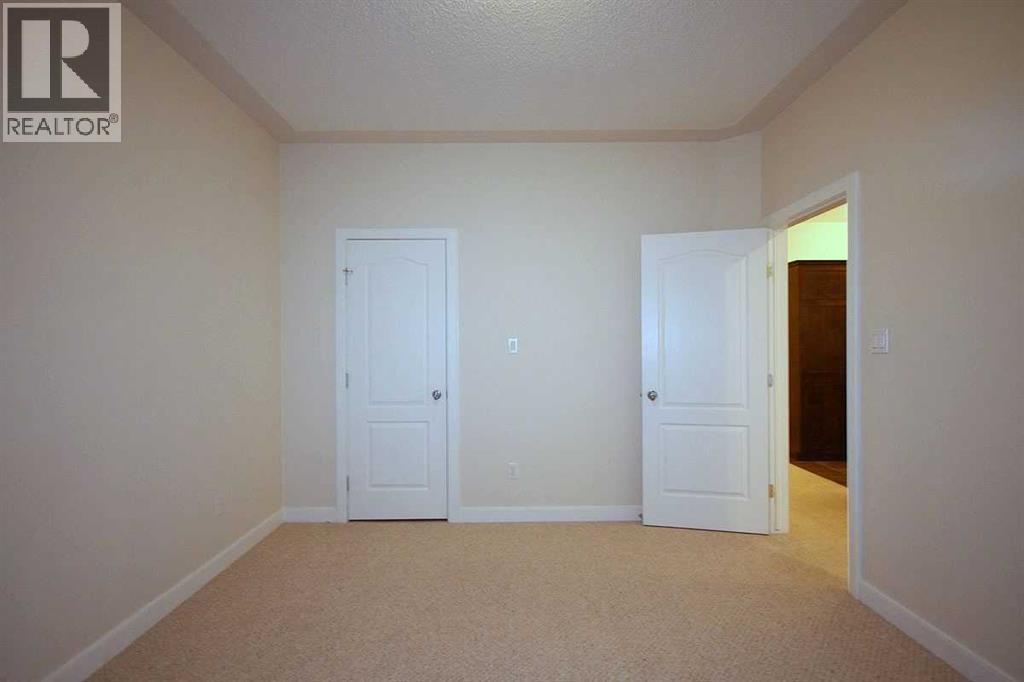518, 30 Discovery Ridge Close Sw, Calgary, Alberta  T3H 5X5 - Photo 10 - A2261593