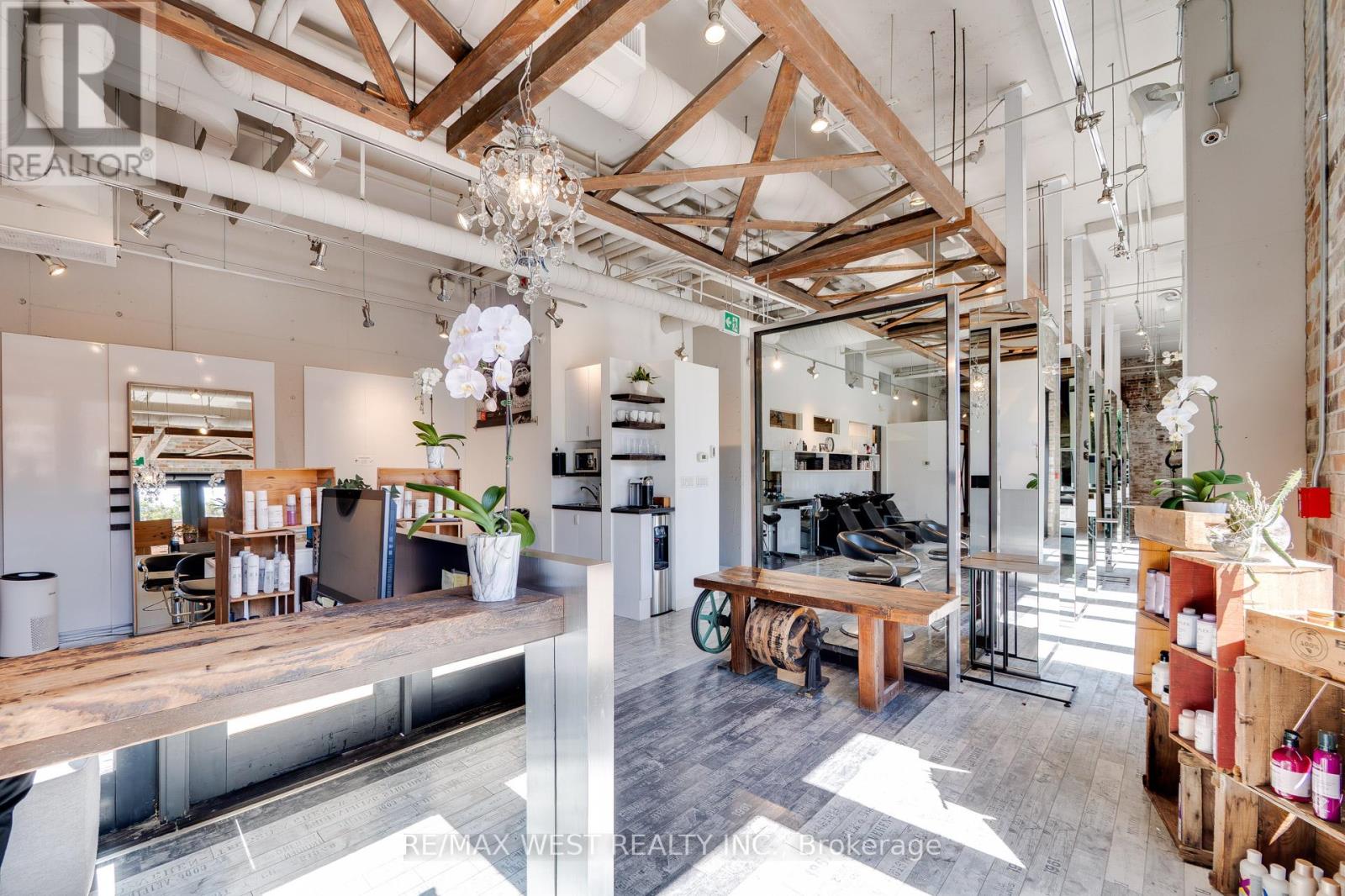 90 Distillery Lane, Toronto, Ontario  M5A 4R2 - Photo 8 - C12474976