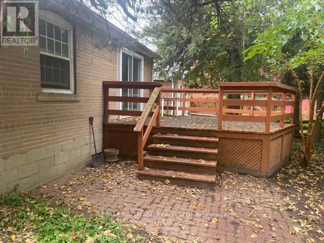 231 York Mills Road, Toronto, Ontario  M2L 1L2 - Photo 5 - C12474985