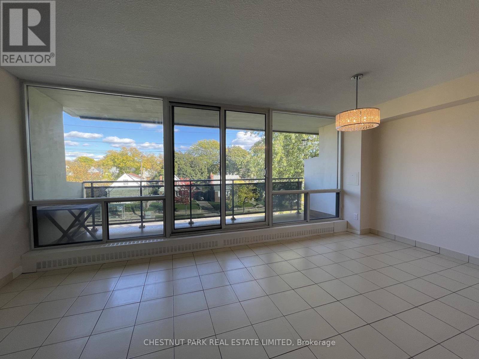 415 - 10 Sunrise Avenue, Toronto, Ontario  M4A 2R1 - Photo 3 - C12474988