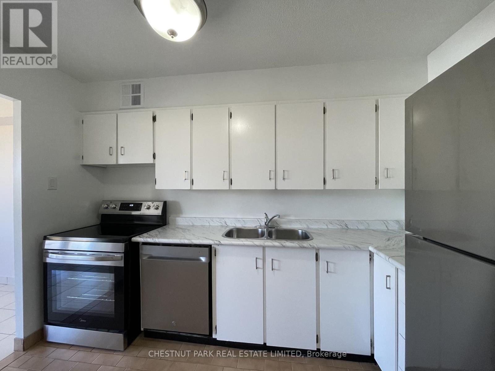 415 - 10 Sunrise Avenue, Toronto, Ontario  M4A 2R1 - Photo 7 - C12474988