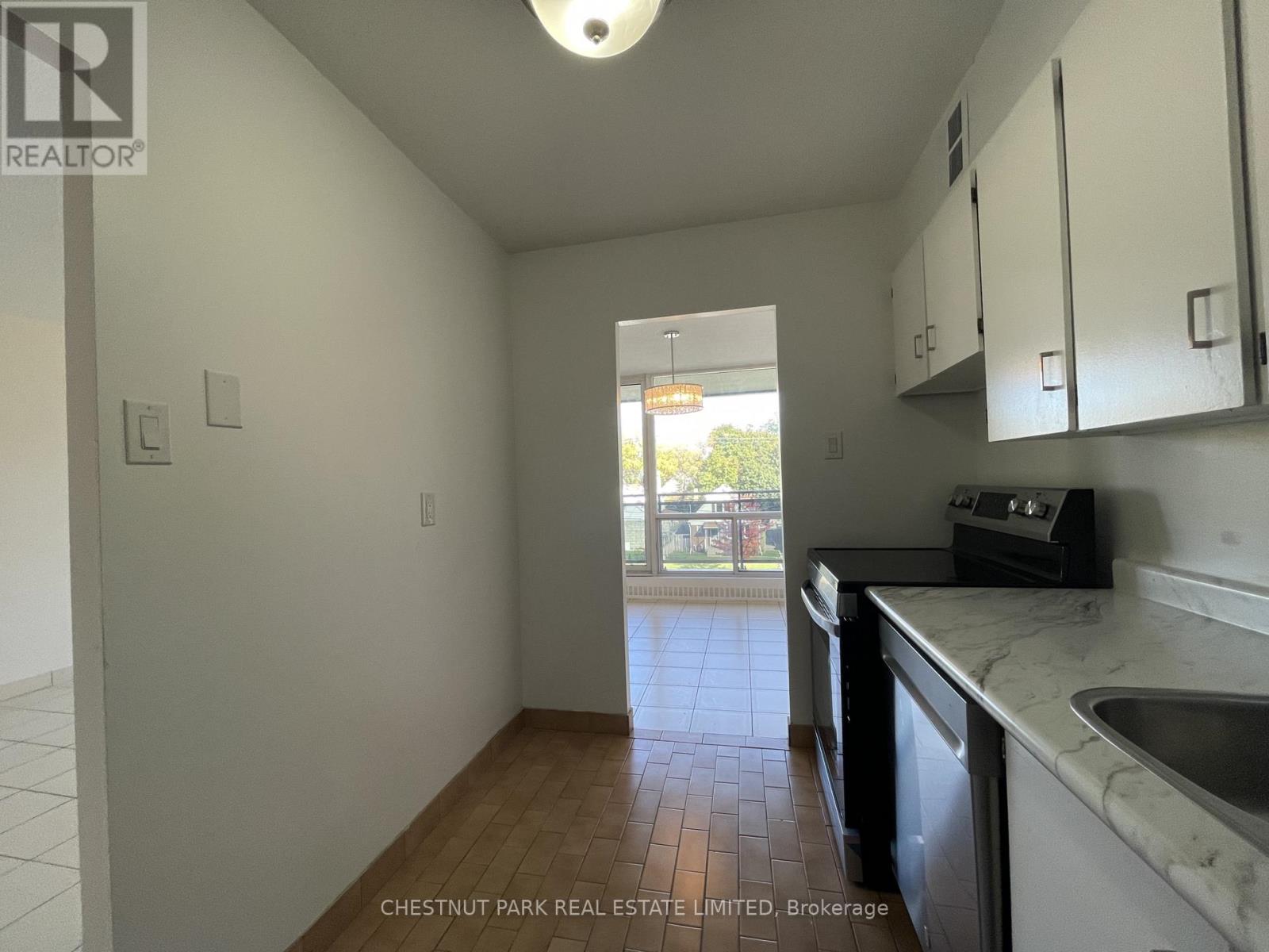 415 - 10 Sunrise Avenue, Toronto, Ontario  M4A 2R1 - Photo 9 - C12474988