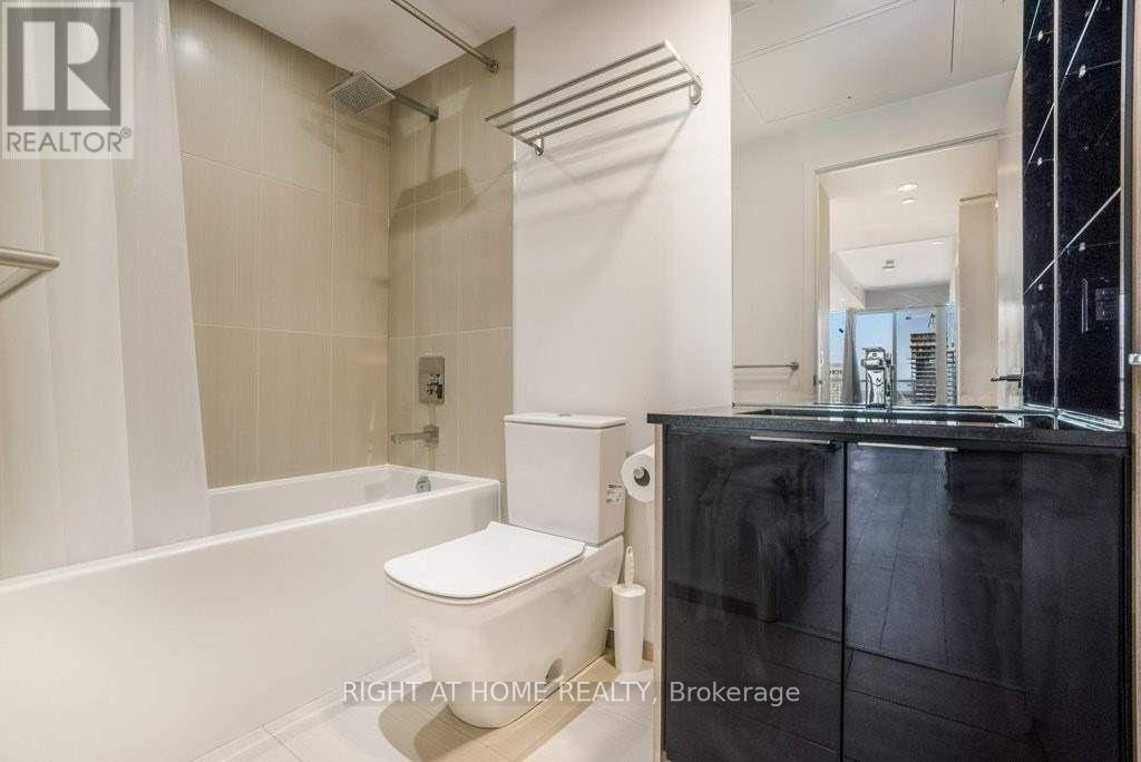 3904 - 70 Temperance Street, Toronto, Ontario  M5H 0B1 - Photo 15 - C12474994