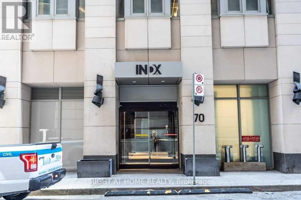 3904 - 70 Temperance Street, Toronto, Ontario  M5H 0B1 - Photo 3 - C12474994