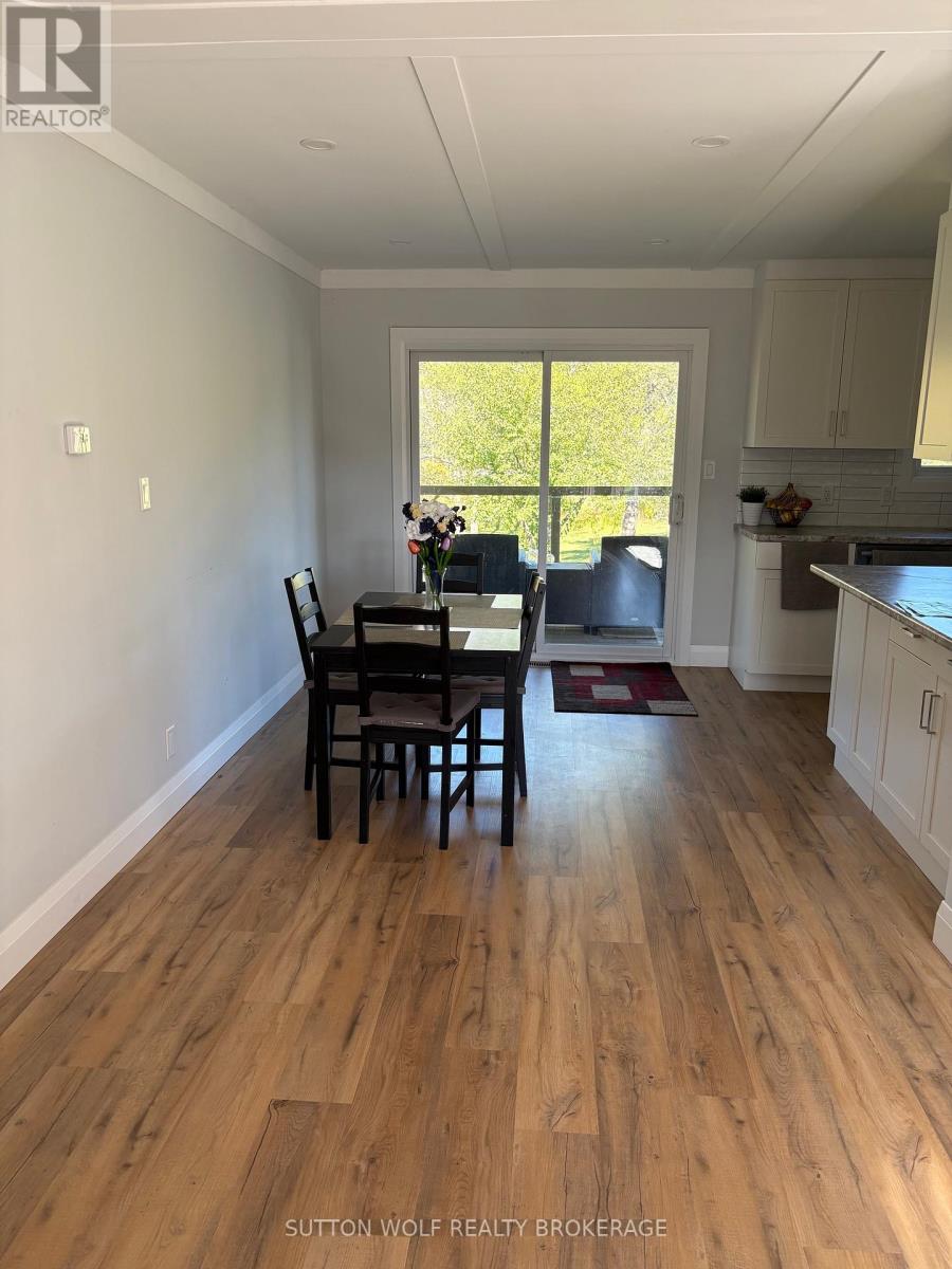 235 William Street, Southwest Middlesex, Ontario  N0L 1Z0 - Photo 6 - X12473846
