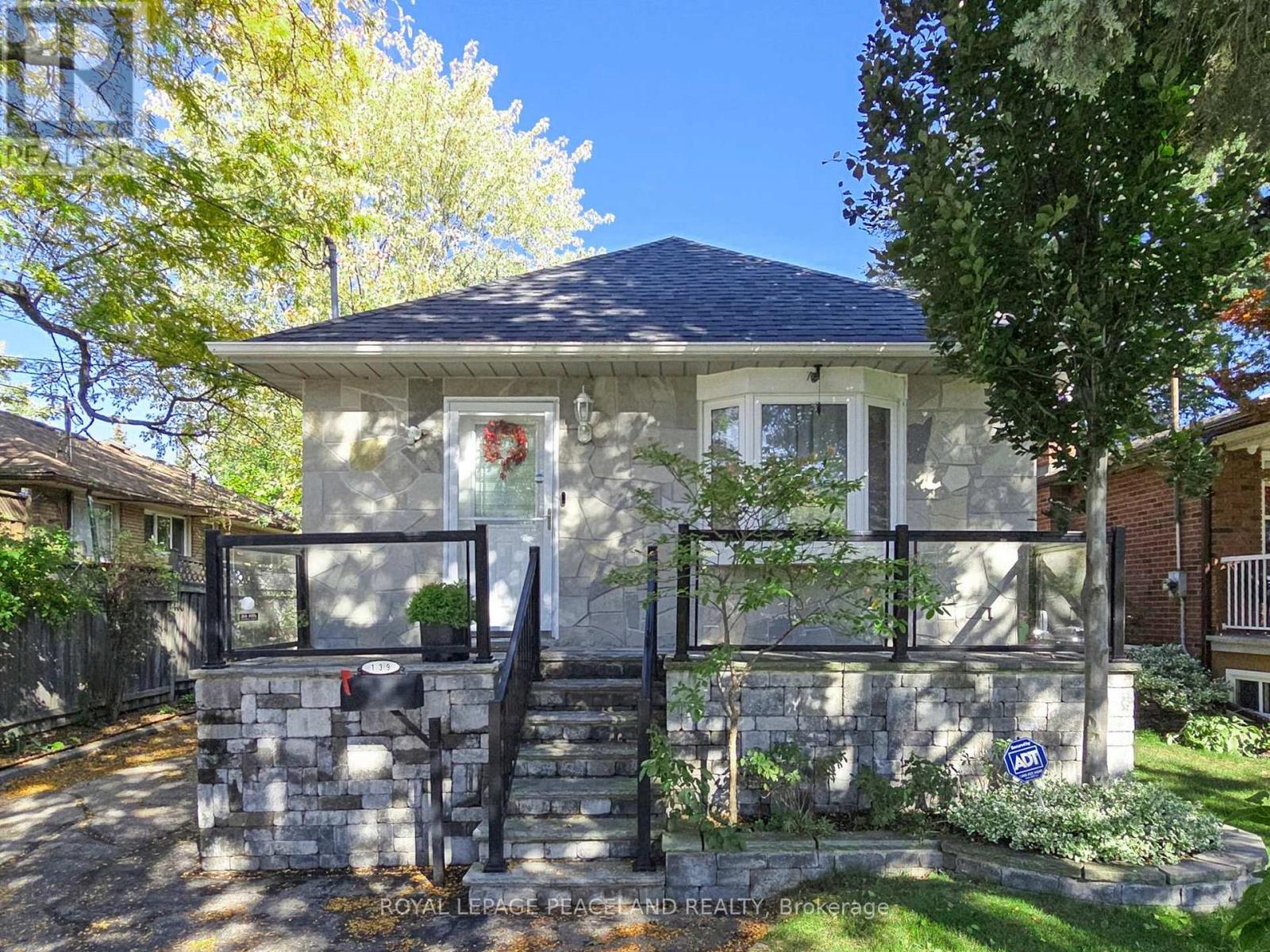 139 Scarboro Crescent, Toronto, Ontario  M1M 2J5 - Photo 3 - E12474984