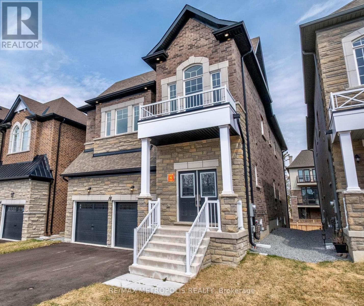 15 Seguin Street, Richmond Hill, Ontario  L4E 1L8 - Photo 2 - N12474983