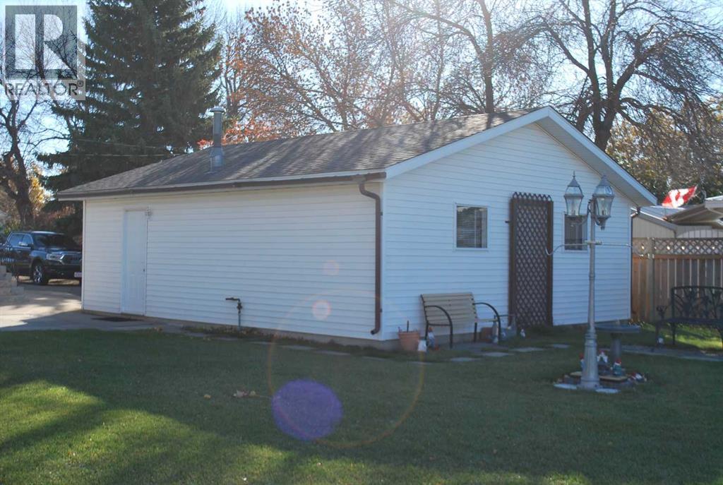 246 N 100 E, Raymond, Alberta  T0K 2S0 - Photo 33 - A2265761