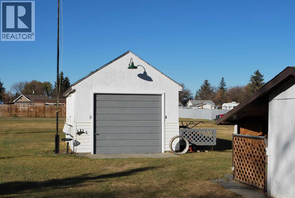 246 N 100 E, Raymond, Alberta  T0K 2S0 - Photo 30 - A2265761