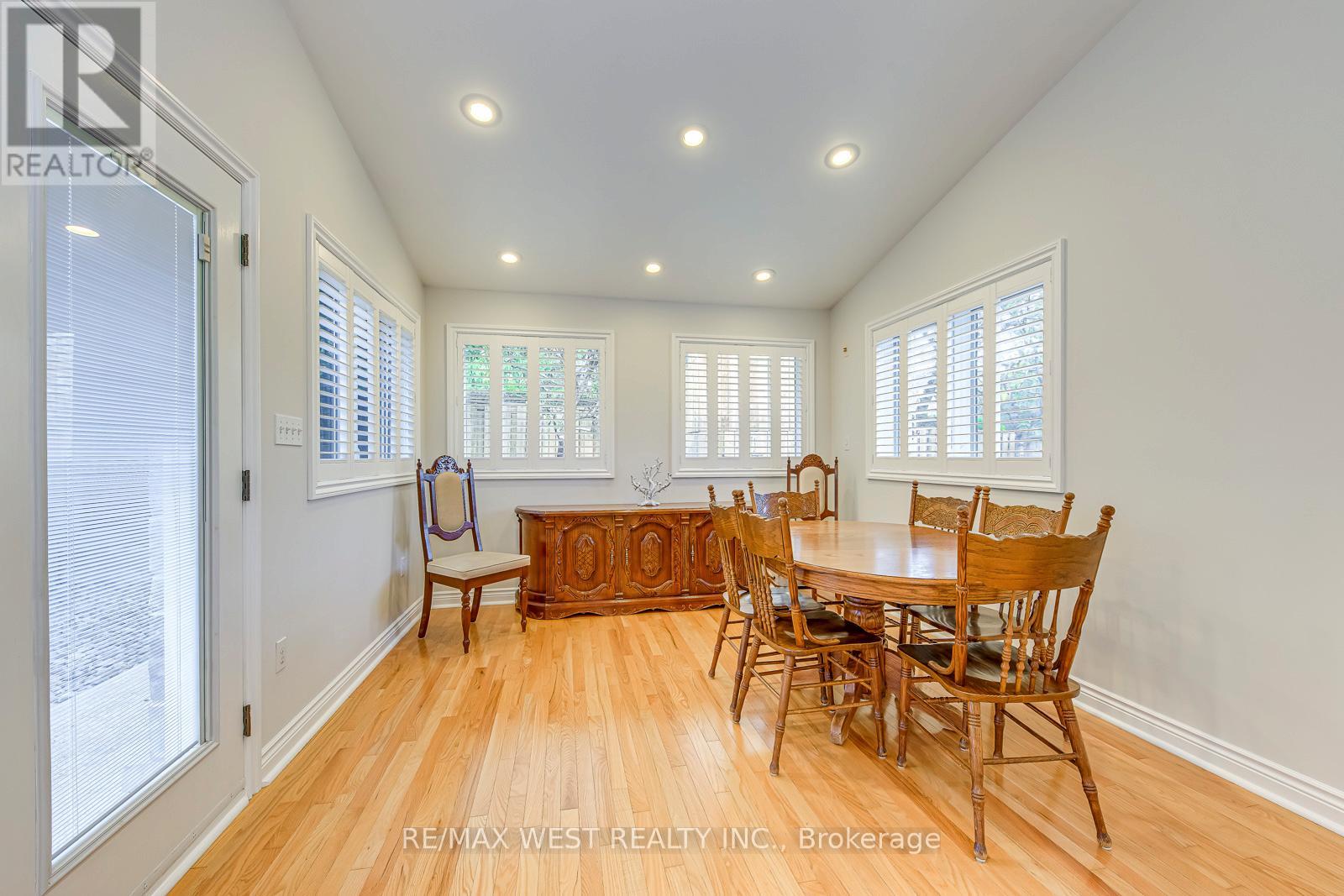 1397 Helen Court, Oakville, Ontario  L6L 6J9 - Photo 10 - W12474975