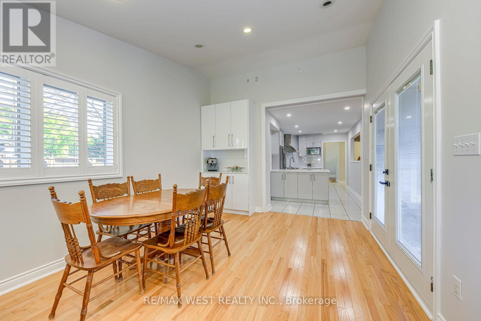 1397 Helen Court, Oakville, Ontario  L6L 6J9 - Photo 11 - W12474975