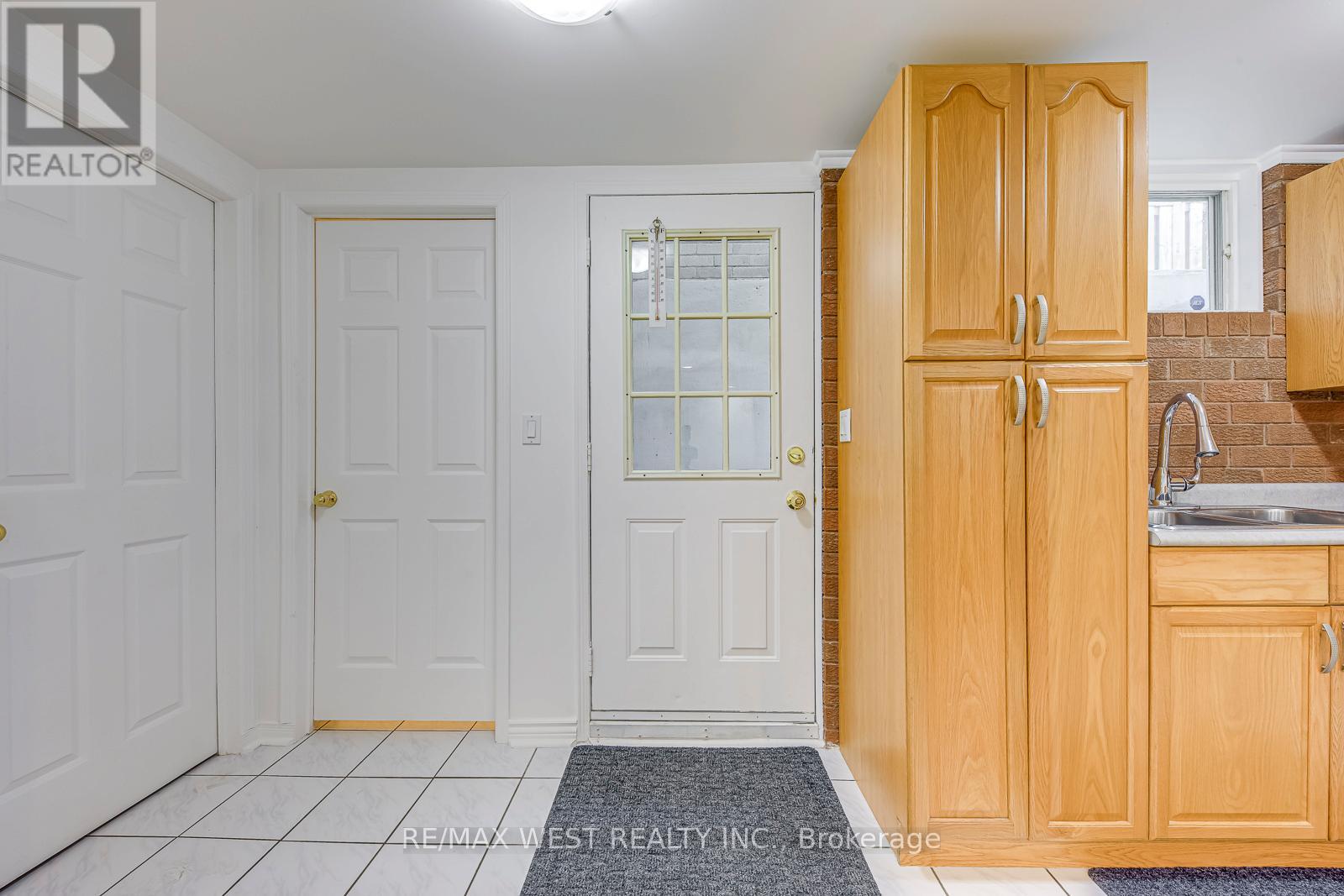 1397 Helen Court, Oakville, Ontario  L6L 6J9 - Photo 28 - W12474975