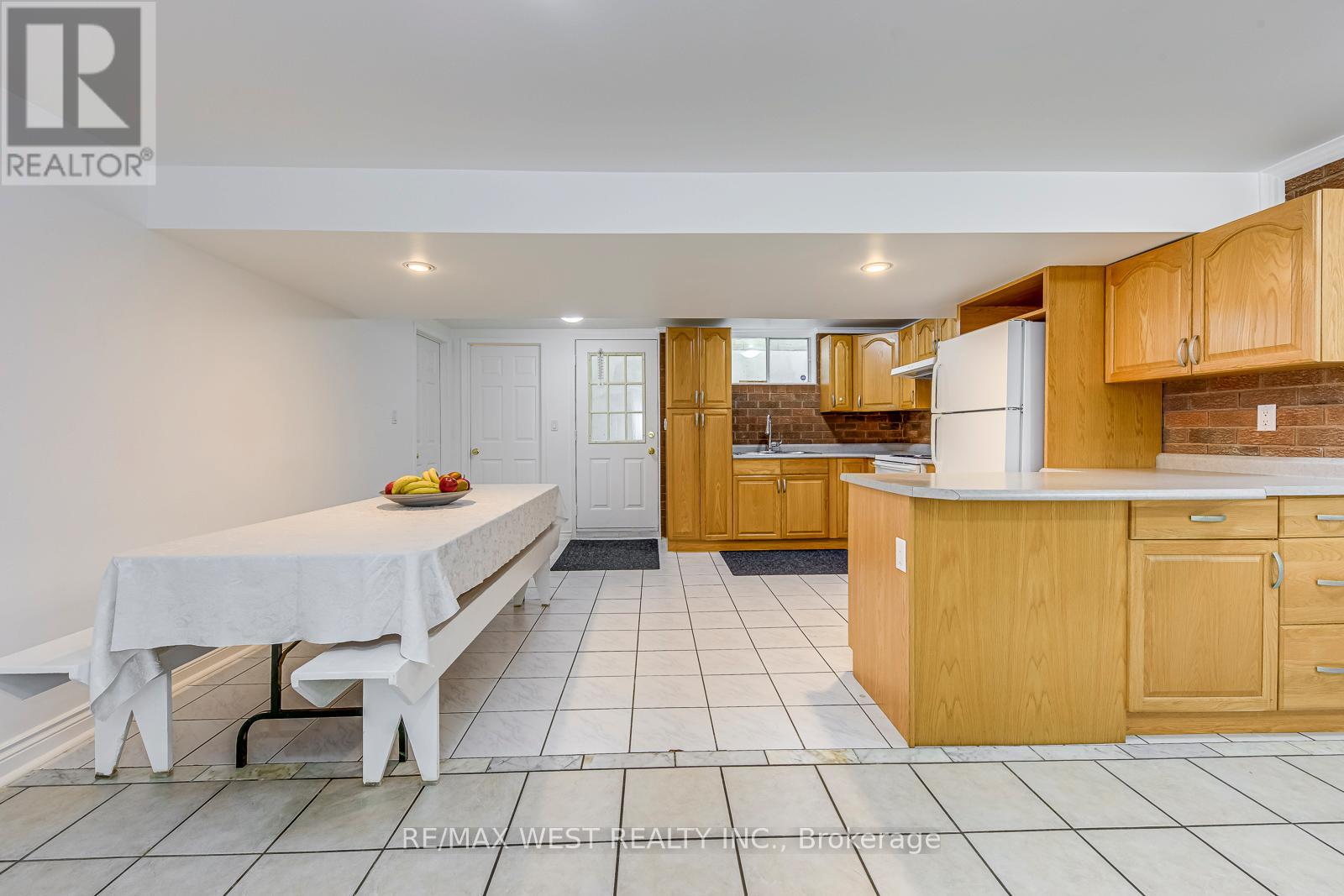 1397 Helen Court, Oakville, Ontario  L6L 6J9 - Photo 29 - W12474975